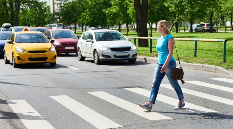 Do Pedestrians Have The Right Of Way In North Carolina?